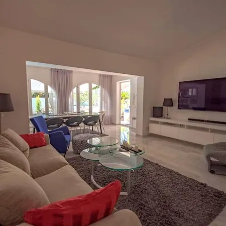 Villa En Costabella