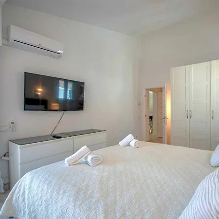 Villa En Costabella Marbella